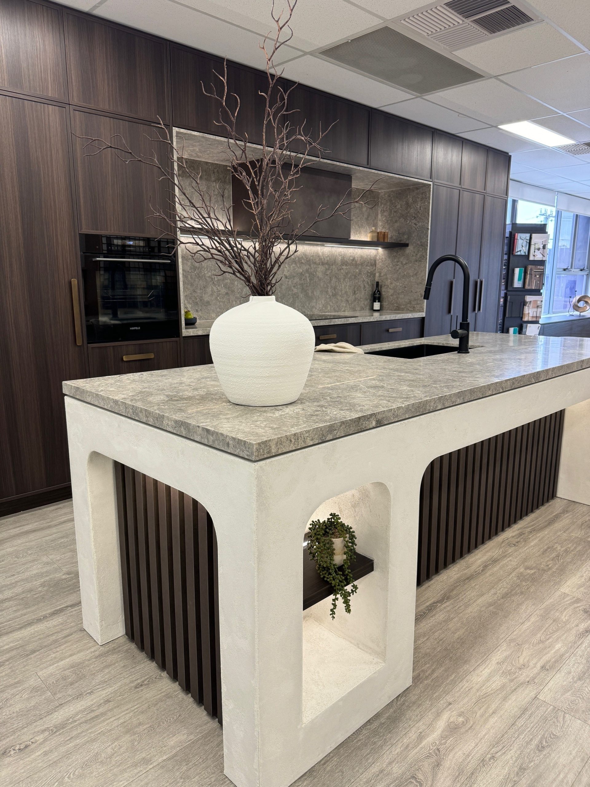 Tundra Grey Kitchen Gallery.5 scaled