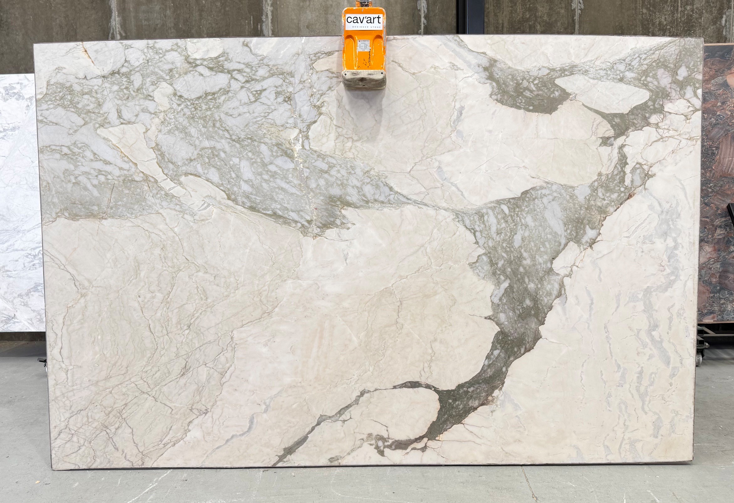 Montana Dolomite B58199 3200×1990 Slab #28