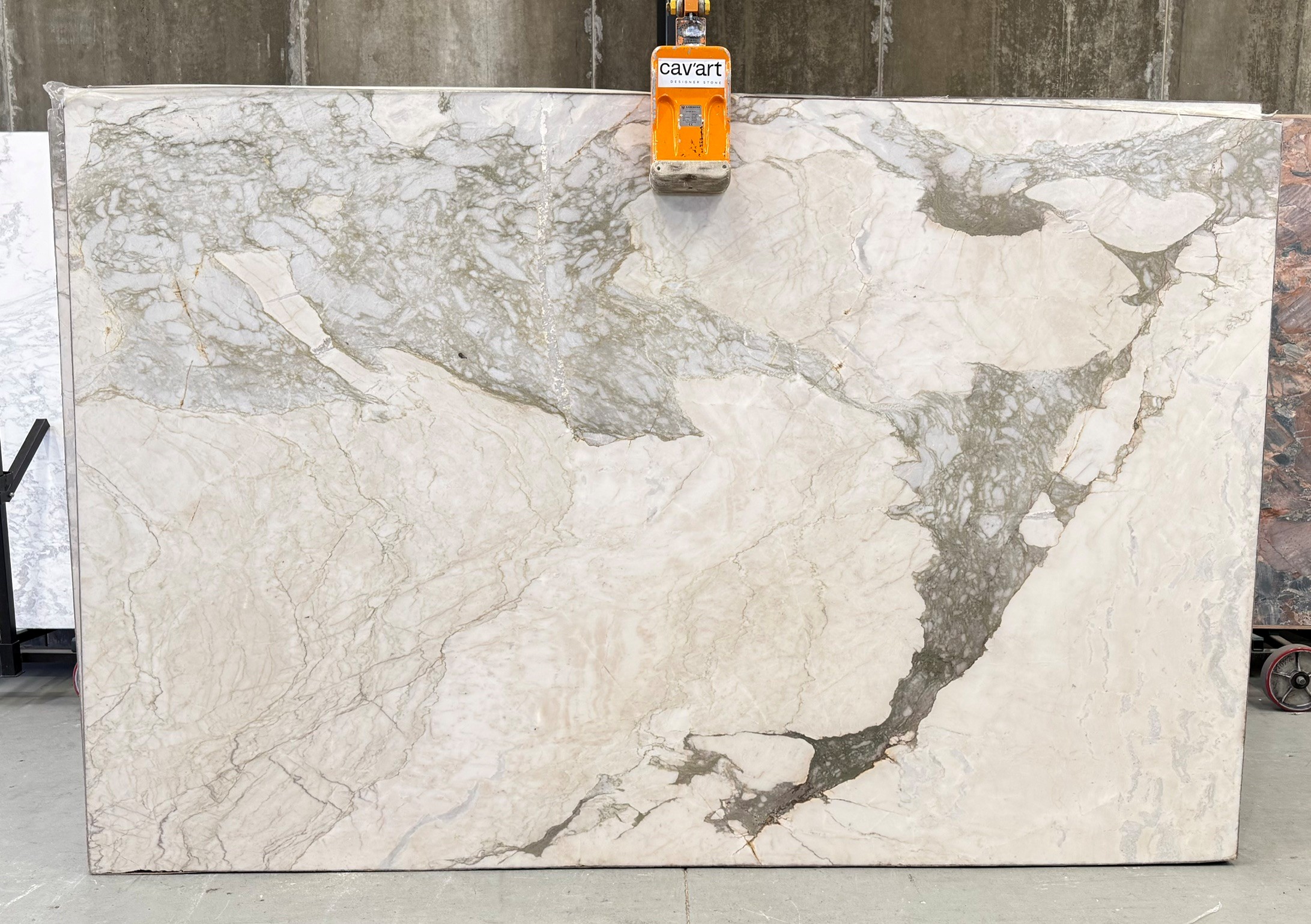 Montana Dolomite B58199 3200×1990 Slab #32